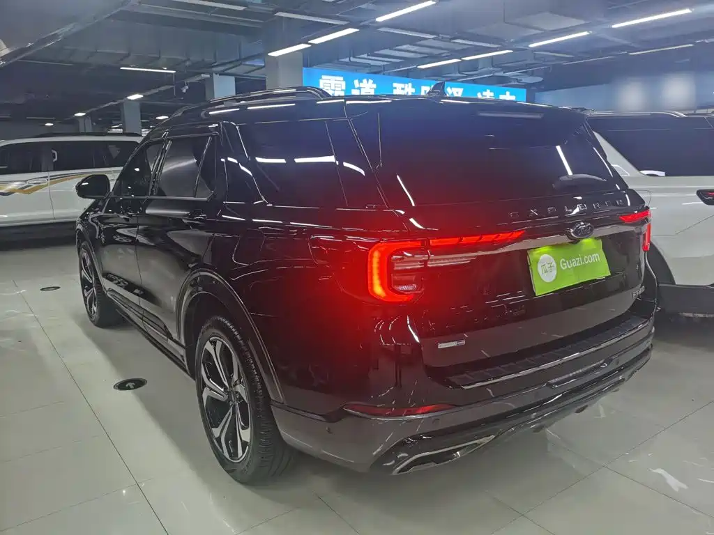 Ford Explorer — миниатюра 9