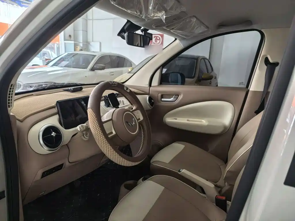 Wuling MINIEV — миниатюра 12