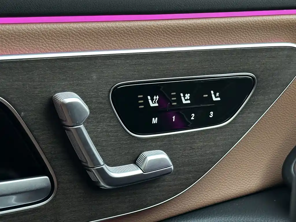 Mercedes-Benz E-Class — миниатюра 20