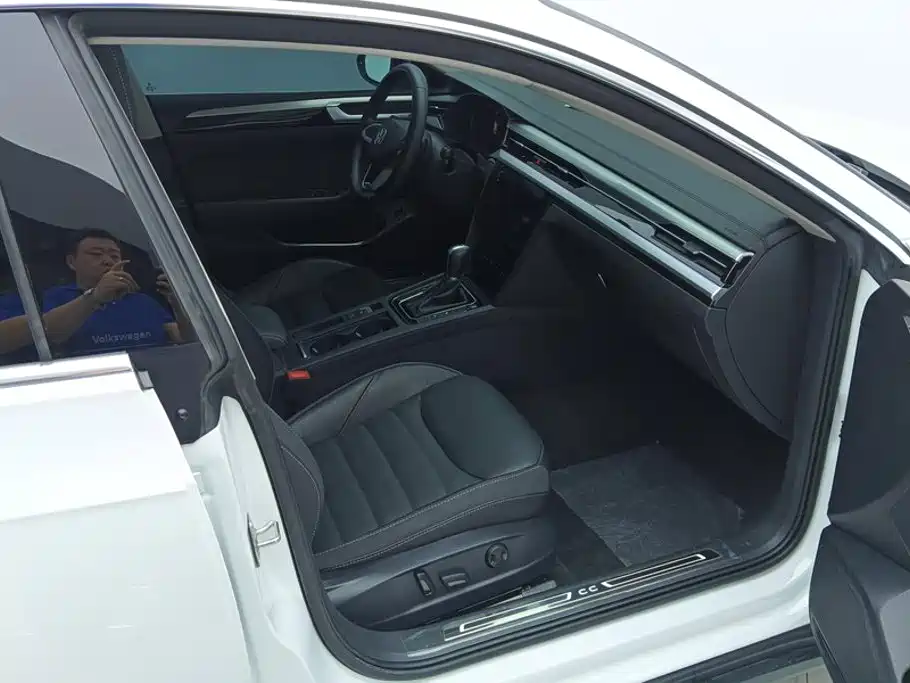 Volkswagen CC — миниатюра 8