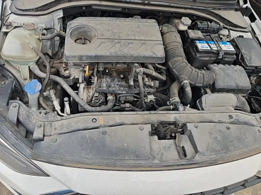 Hyundai Elantra — миниатюра 10
