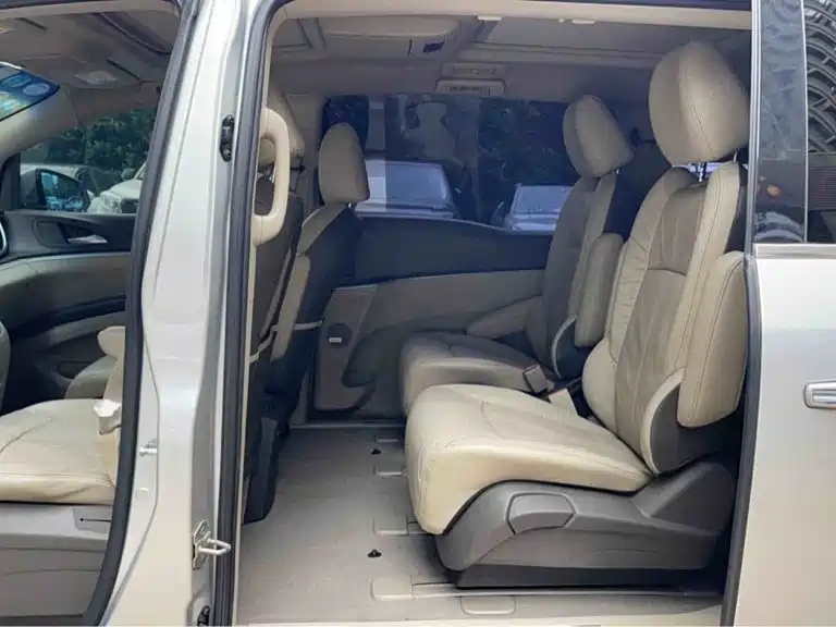 Buick GL8 2013 3.0L XT Luxury Flagship