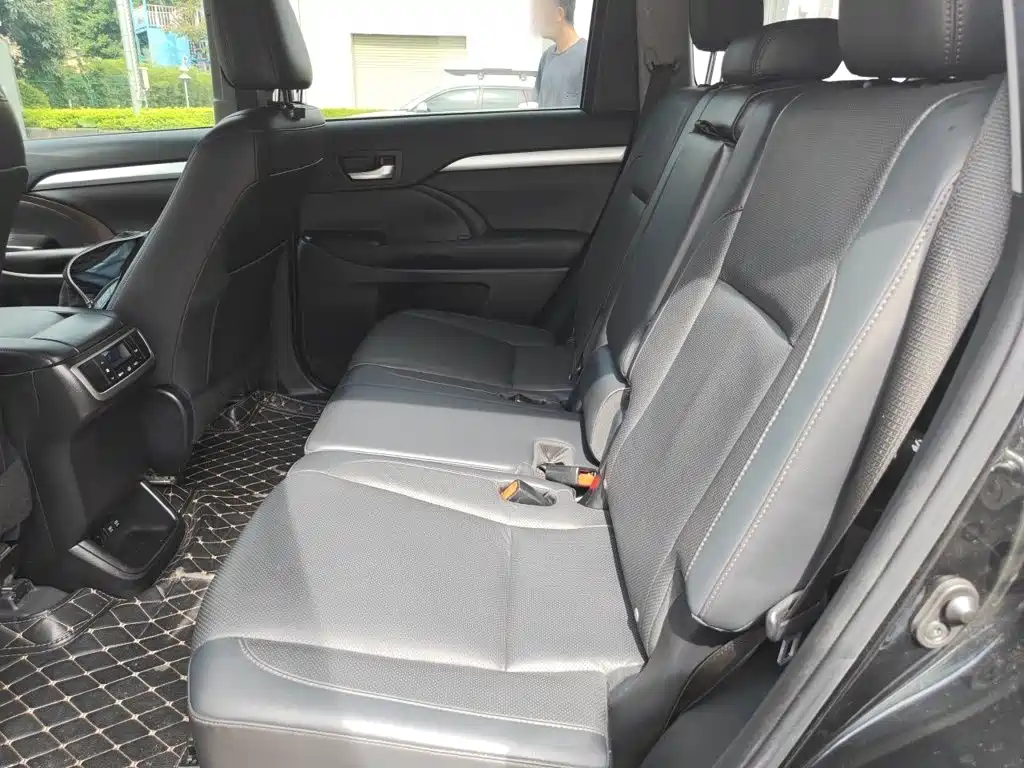 Toyota Highlander — миниатюра 18