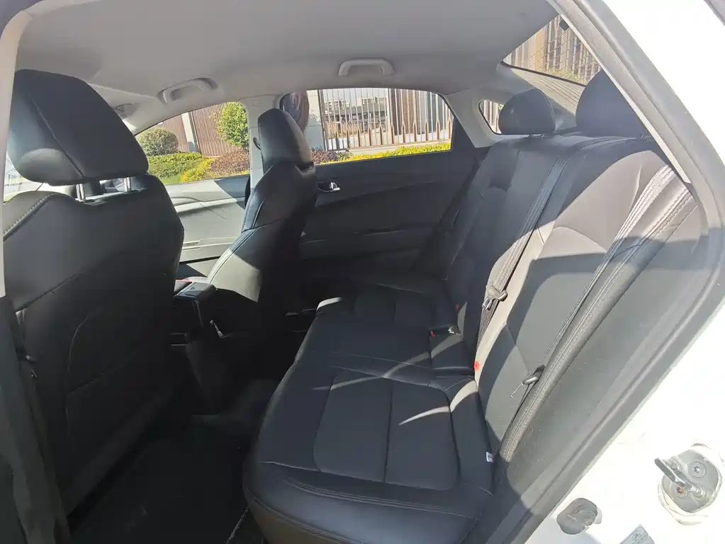 Changan Eado New Energy — миниатюра 7
