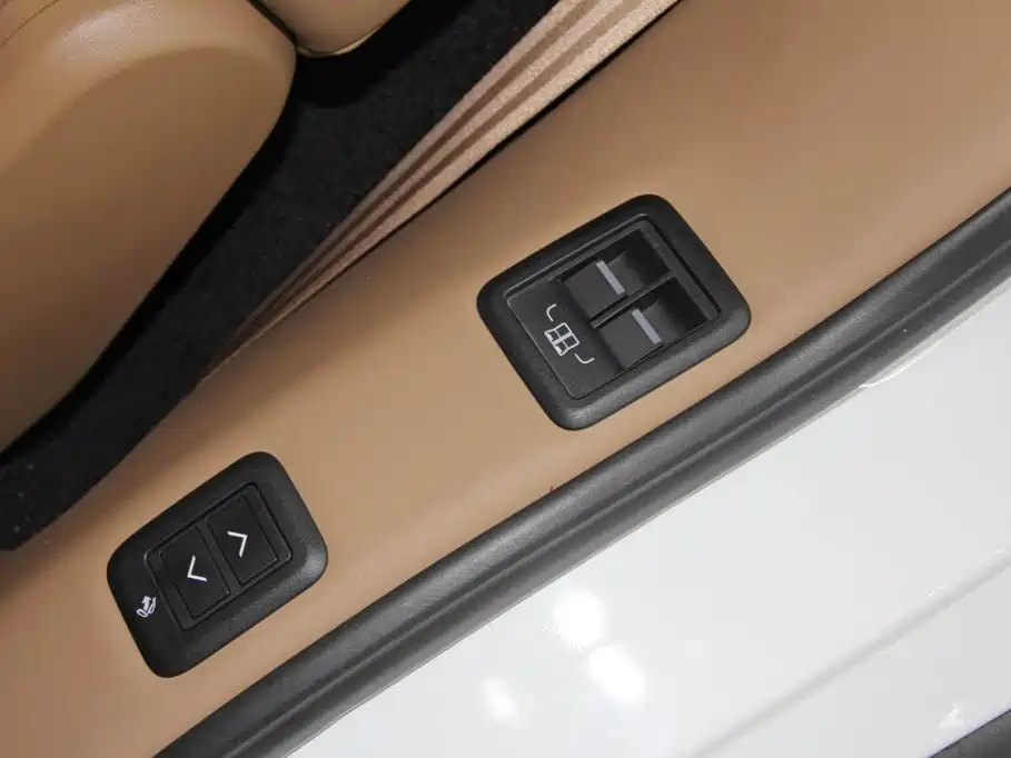Land Rover Range Rover — миниатюра 23