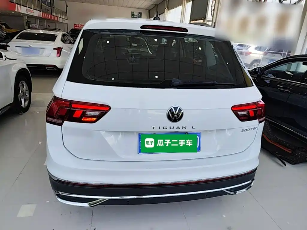Volkswagen Tiguan L L 2023 300TSI AT Smart