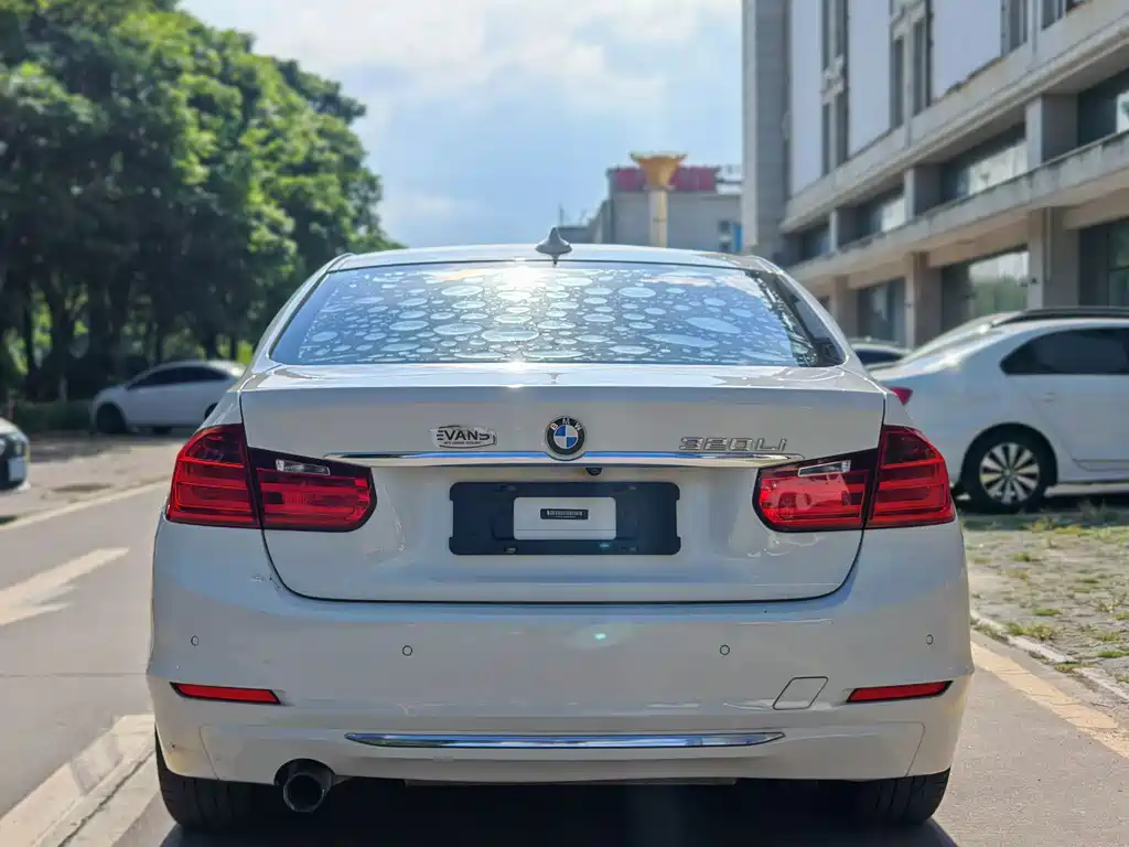 BMW 3 Series — миниатюра 5