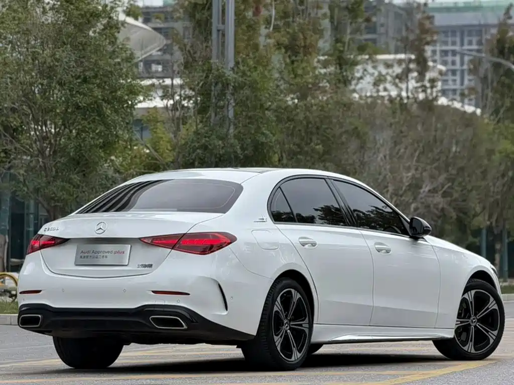 Mercedes-Benz C-Class — миниатюра 14