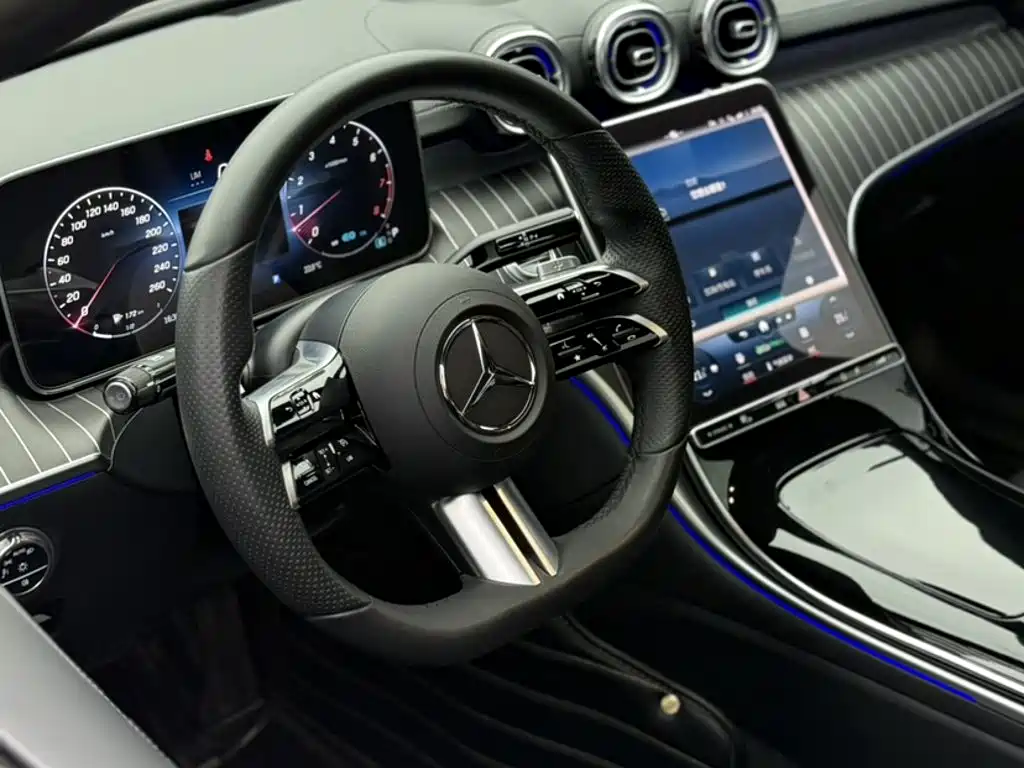 Mercedes-Benz C-Class — миниатюра 16