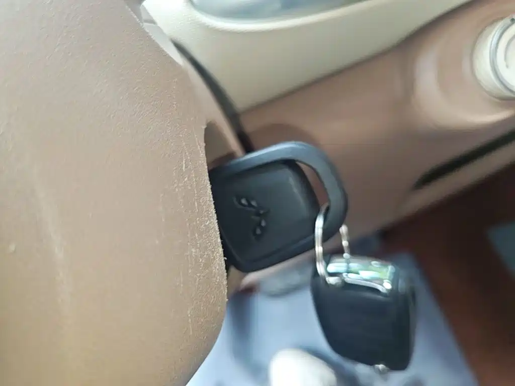 Wuling MINIEV — миниатюра 9