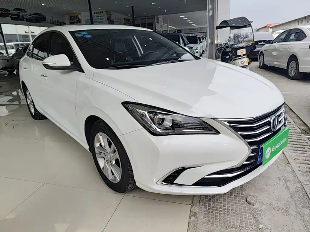 Changan Eado — миниатюра 4