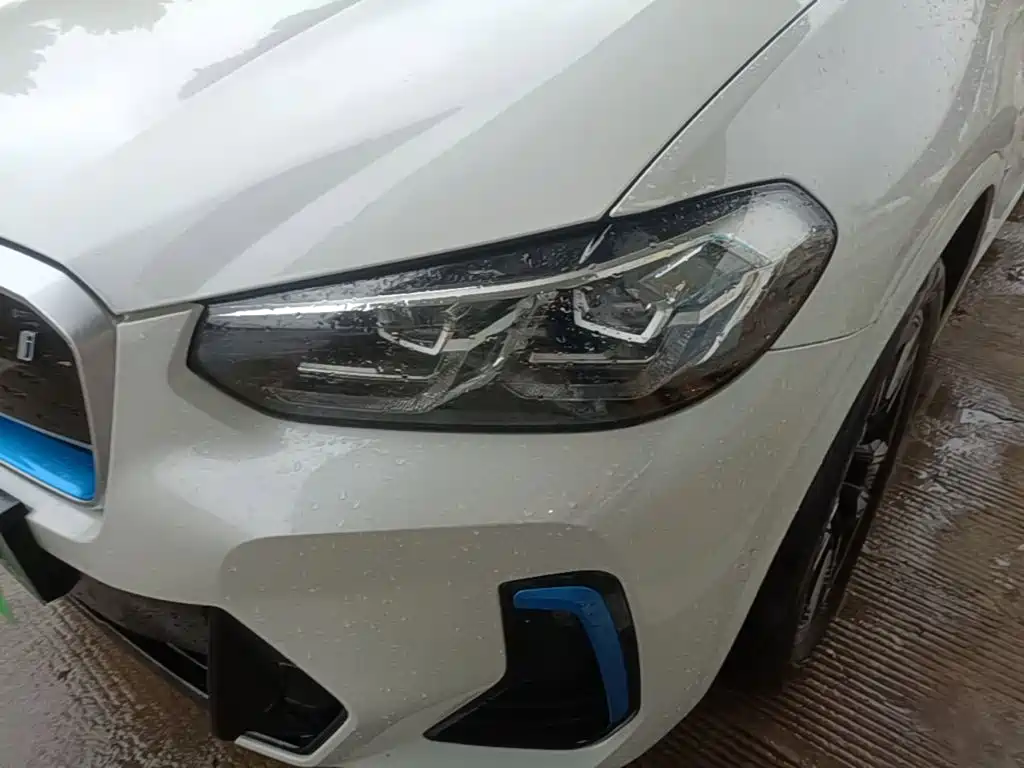 BMW iX3 — миниатюра 24