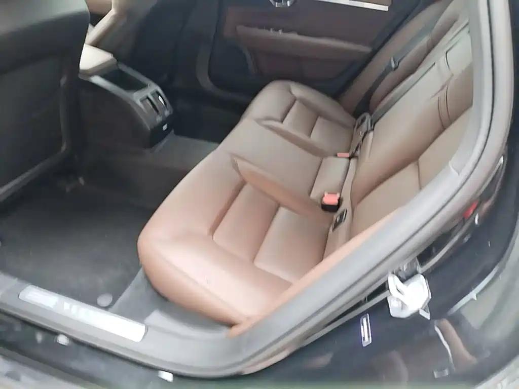 Volvo S90 — миниатюра 17