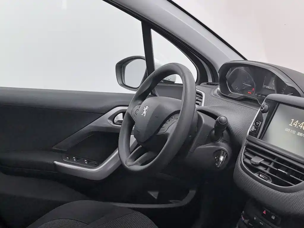 Peugeot 2008 — миниатюра 22