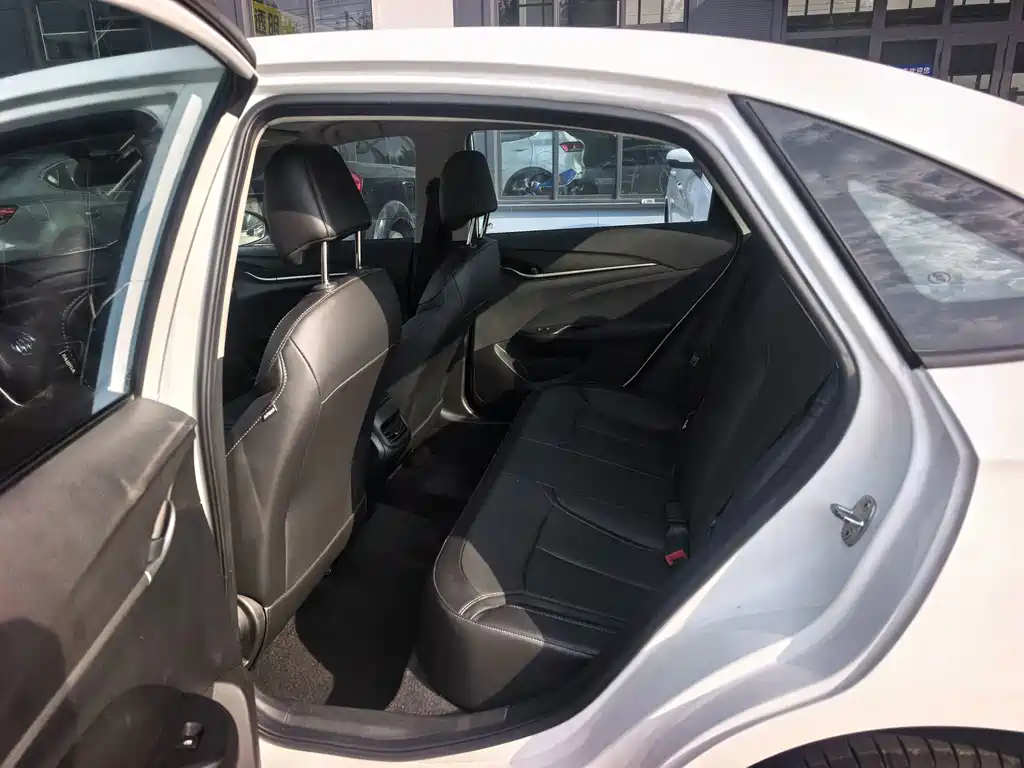 Buick Excelle — миниатюра 7