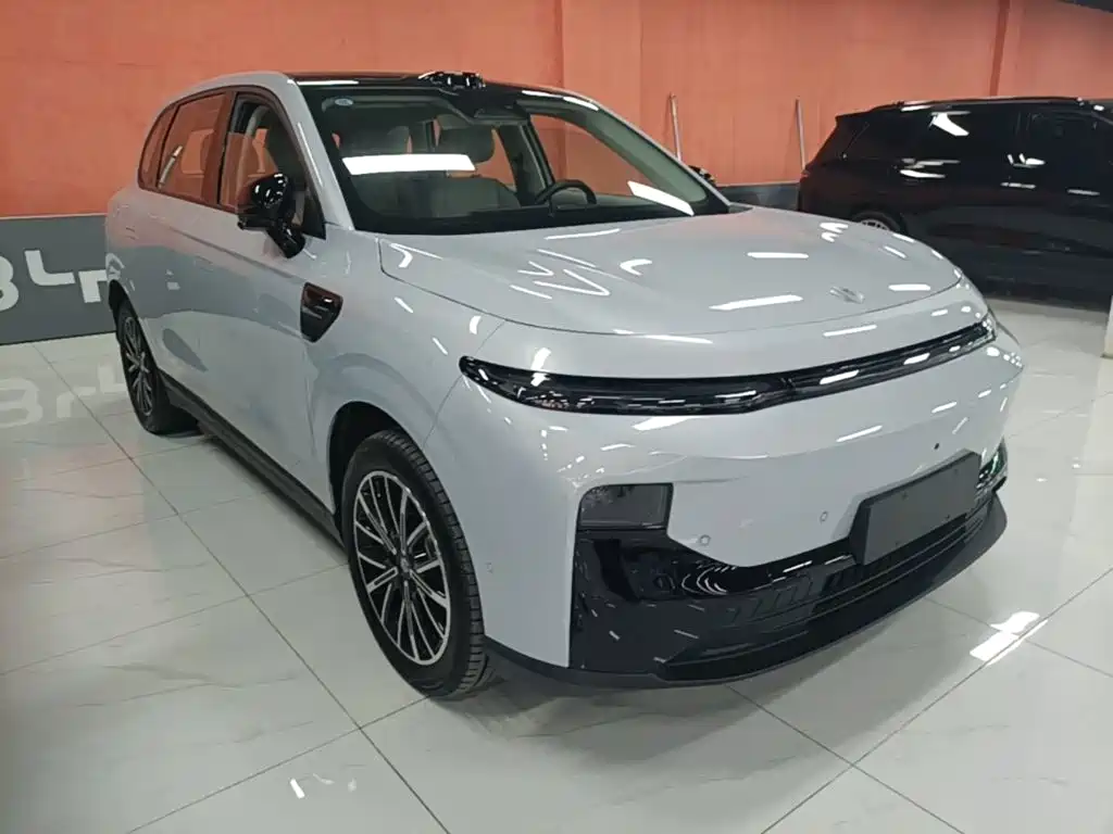 Leapmotor Leapmotor B10 — миниатюра 4