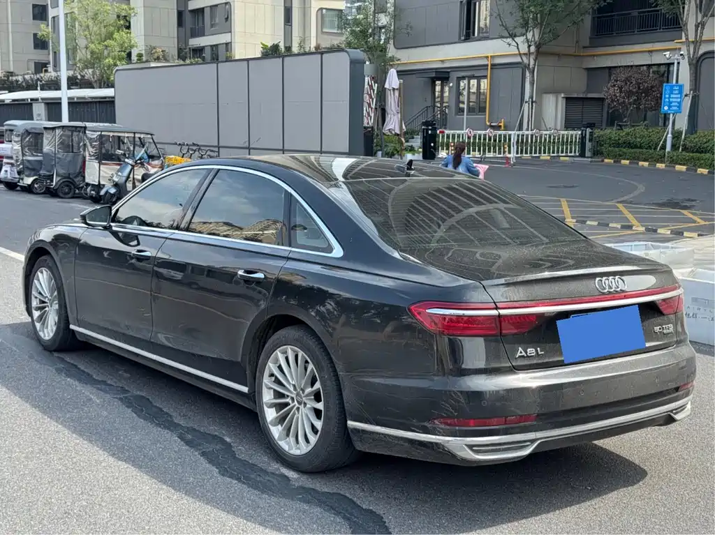 Audi A8 — миниатюра 9