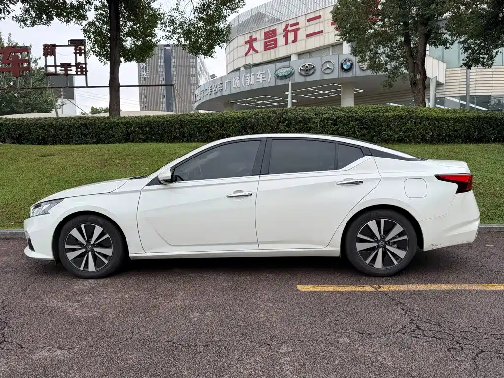 Nissan Teana — миниатюра 3