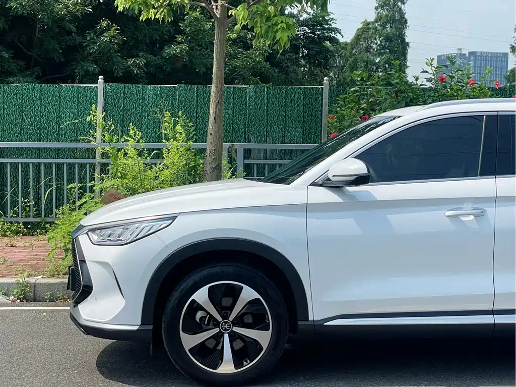 BYD PLUS New Energy — миниатюра 5