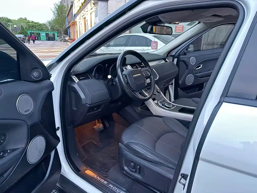 Land Rover Evoque — миниатюра 6