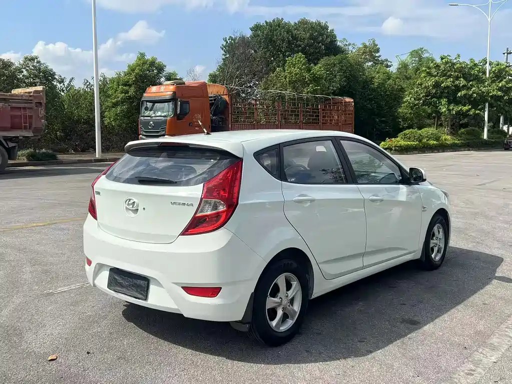 Hyundai Ruiyi — миниатюра 7