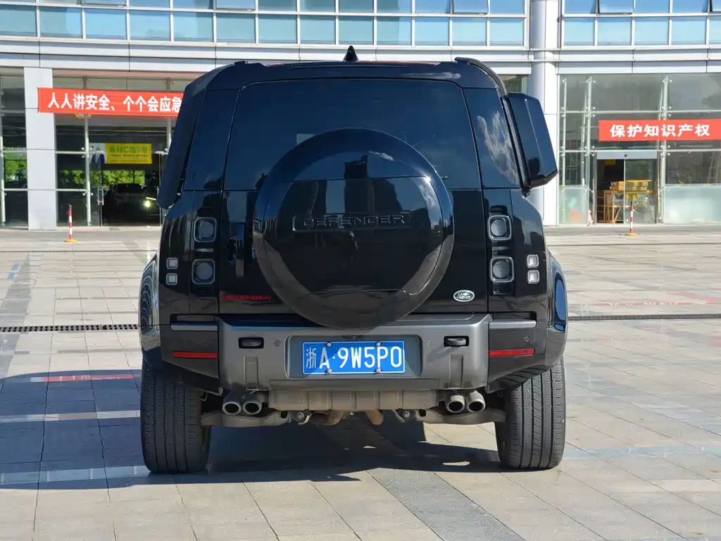 Land Rover Land Rover Defender 2023 110 5.0T V8