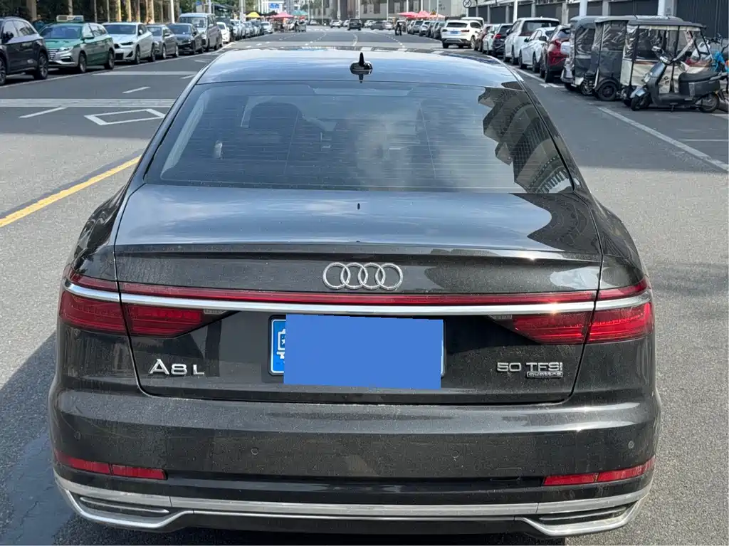 Audi A8 — миниатюра 8
