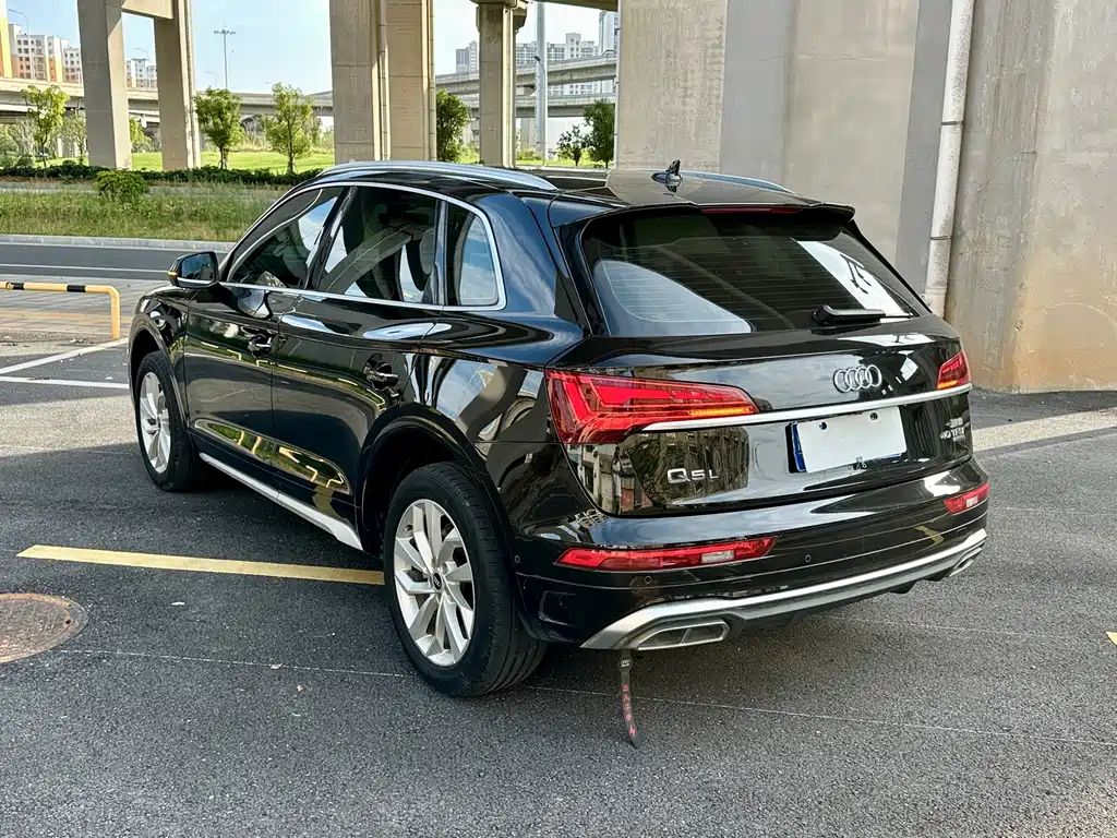 Audi Q5L — миниатюра 3