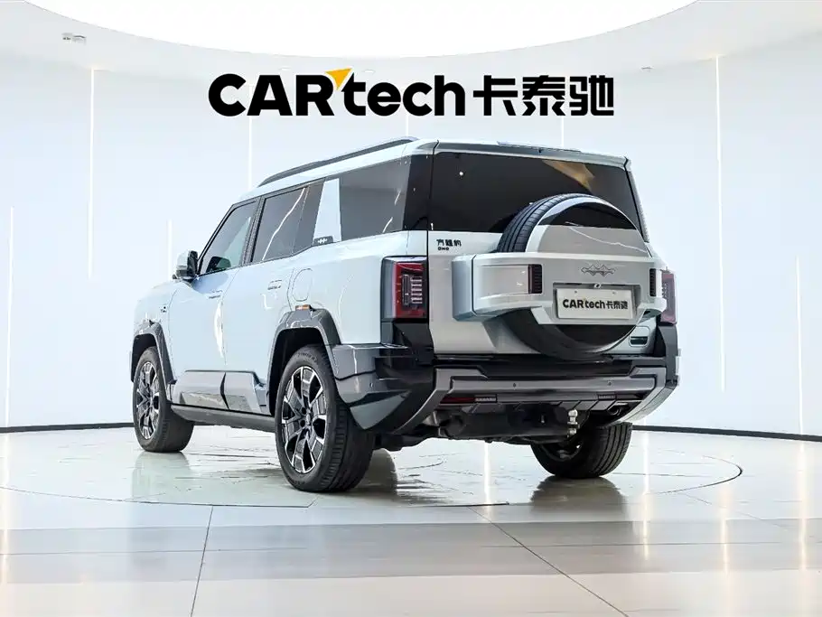 Fangchengbao Leopard 8 8 2025 Flagship 6 мест