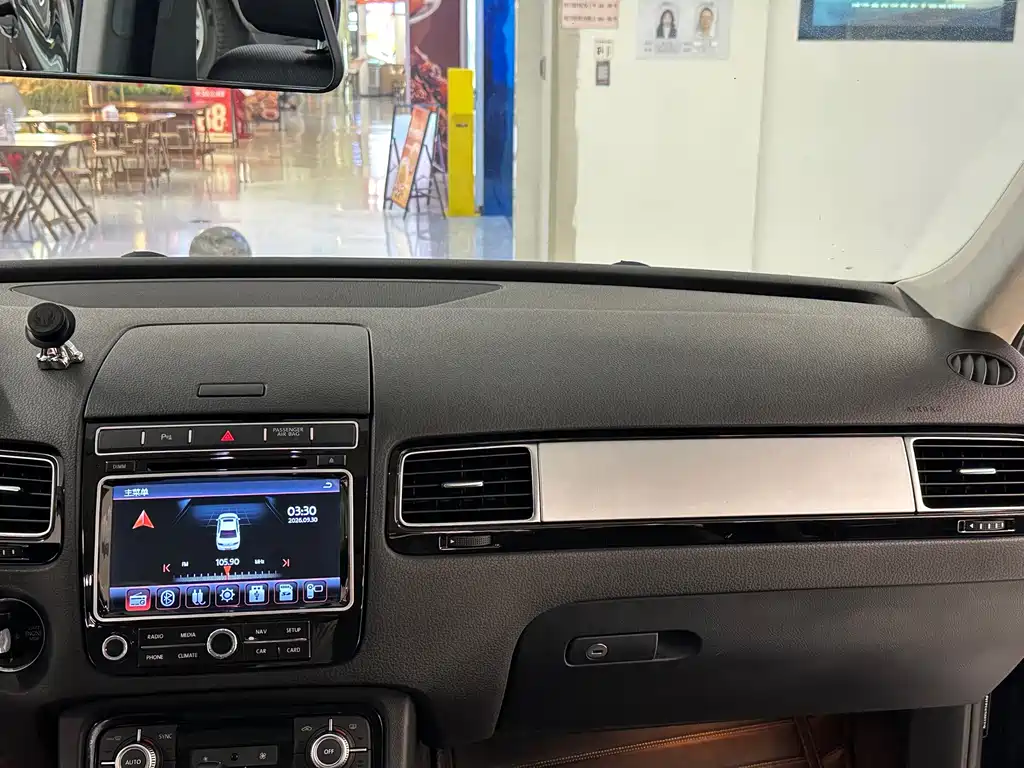 Volkswagen Touareg — миниатюра 17
