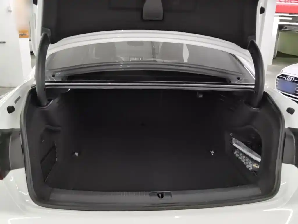 Audi A4L — миниатюра 19