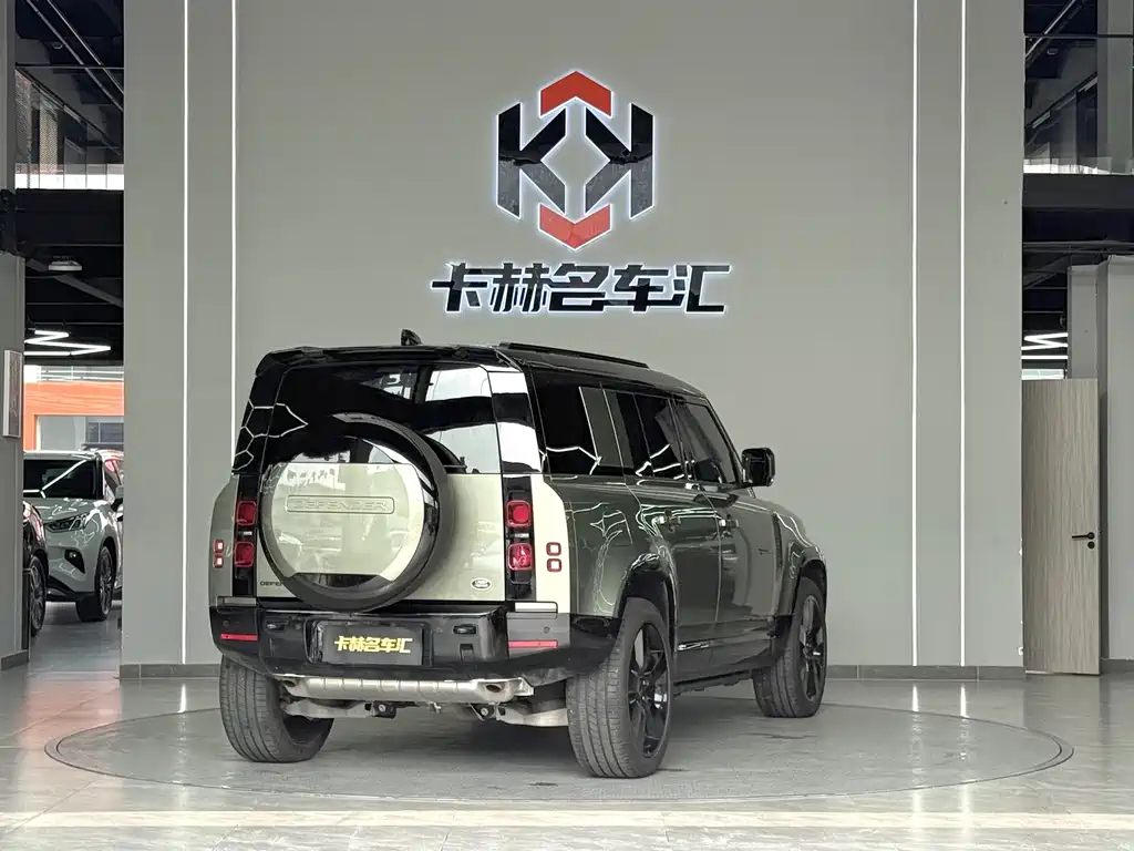 Land Rover Defender — миниатюра 8