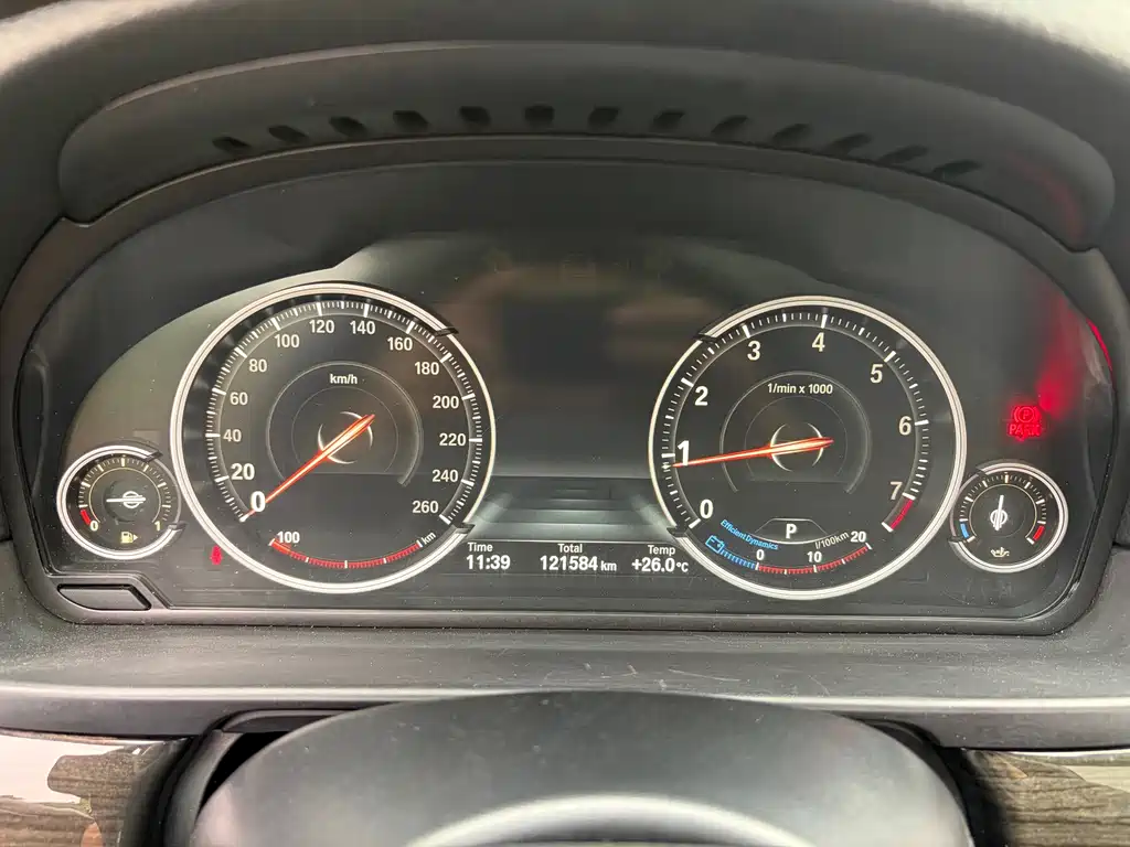 BMW 5 Series — миниатюра 14