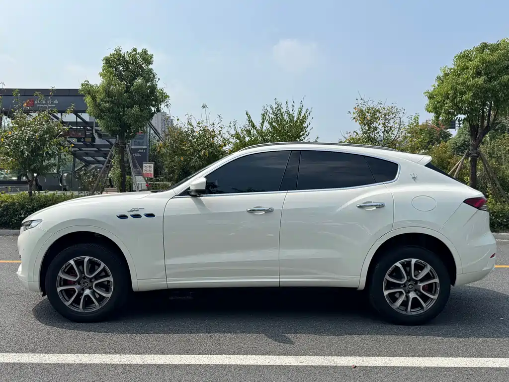 Maserati Levante — миниатюра 13