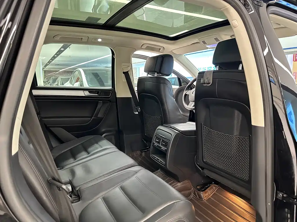 Volkswagen Touareg — миниатюра 15
