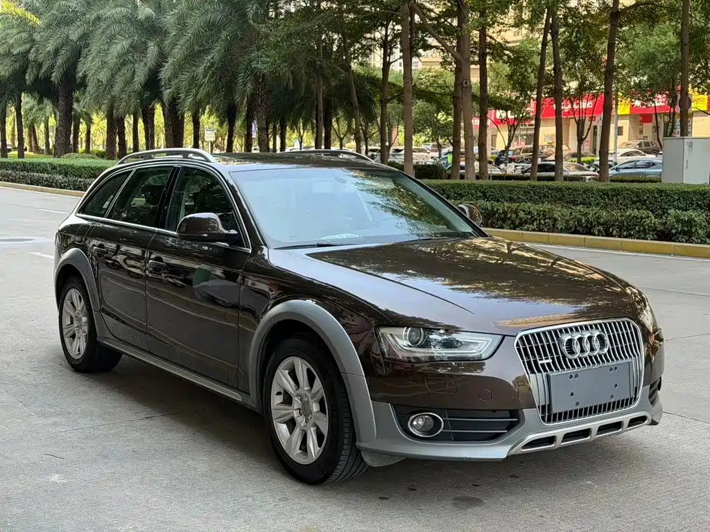 Audi A4 (Import)