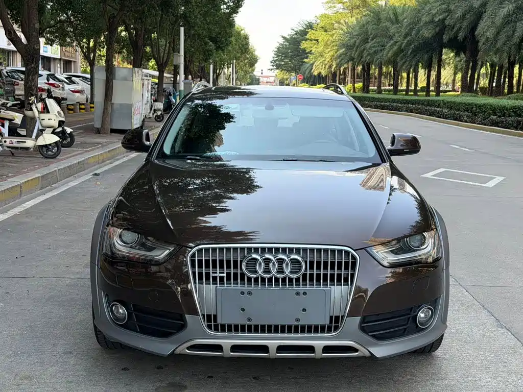 Audi A4 (Import)
