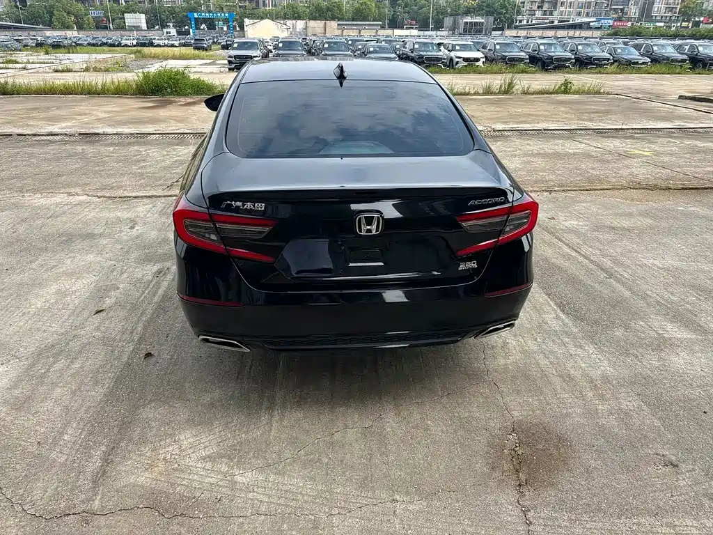 Honda Accord — миниатюра 7