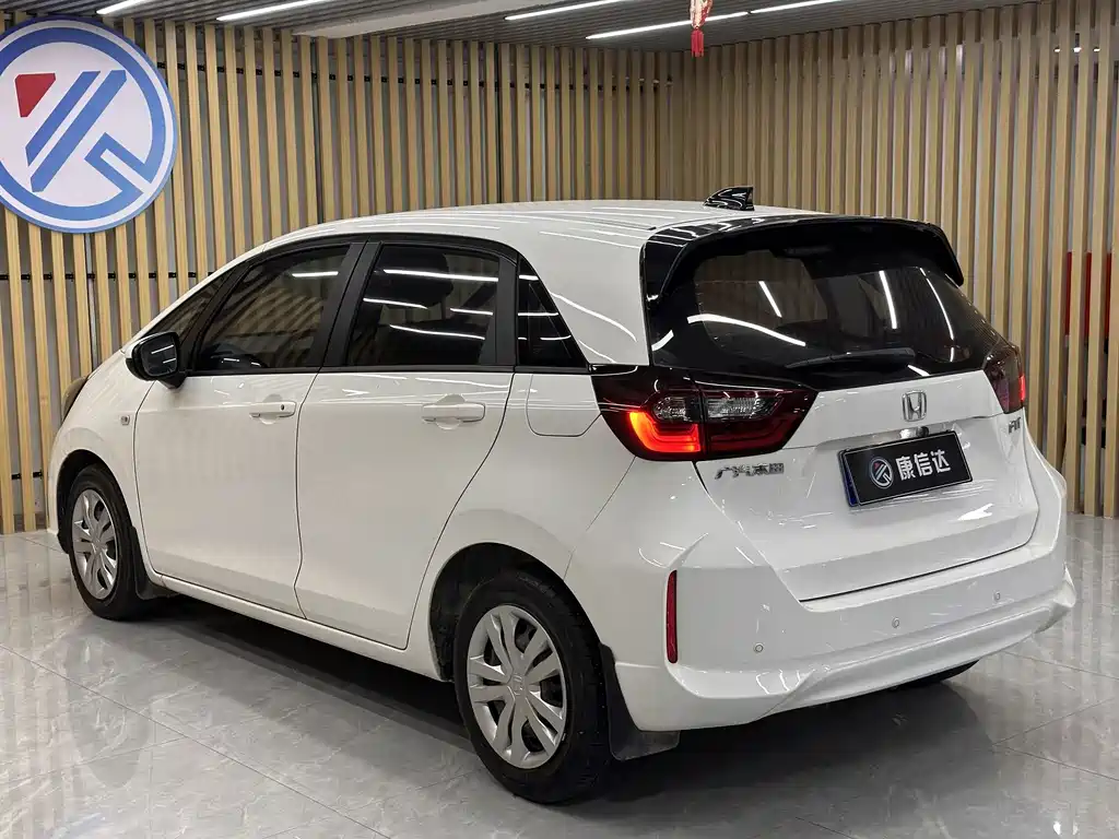 Honda Fit — миниатюра 8