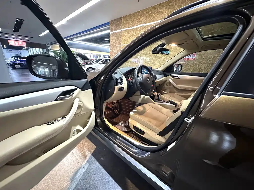 BMW X1 — миниатюра 10