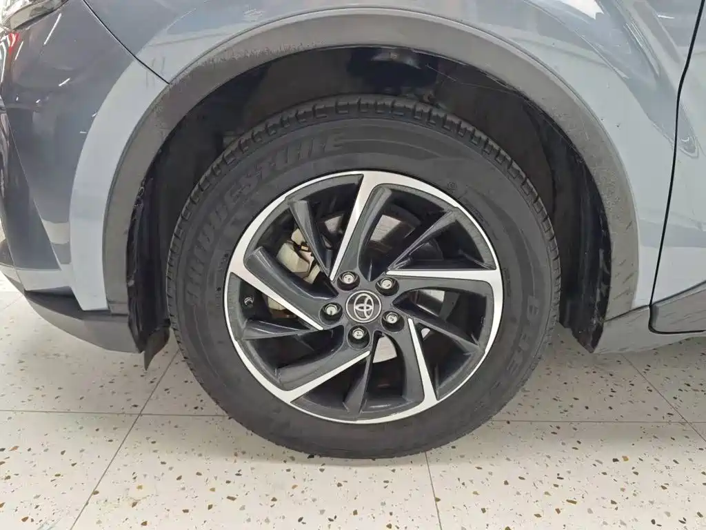 Toyota C-HR — миниатюра 23