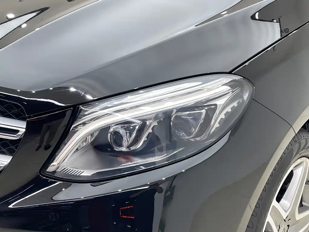 Mercedes-Benz GLE (Import) — миниатюра 4