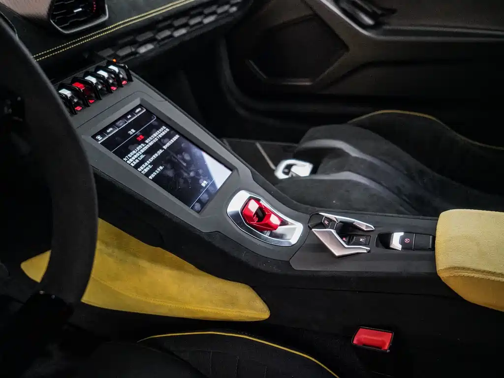 Lamborghini Huracán - фото 11