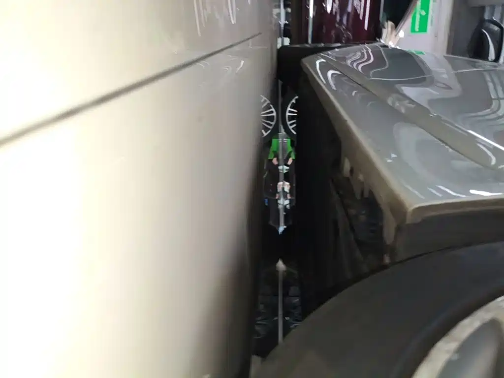 BMW 5 Series — миниатюра 22