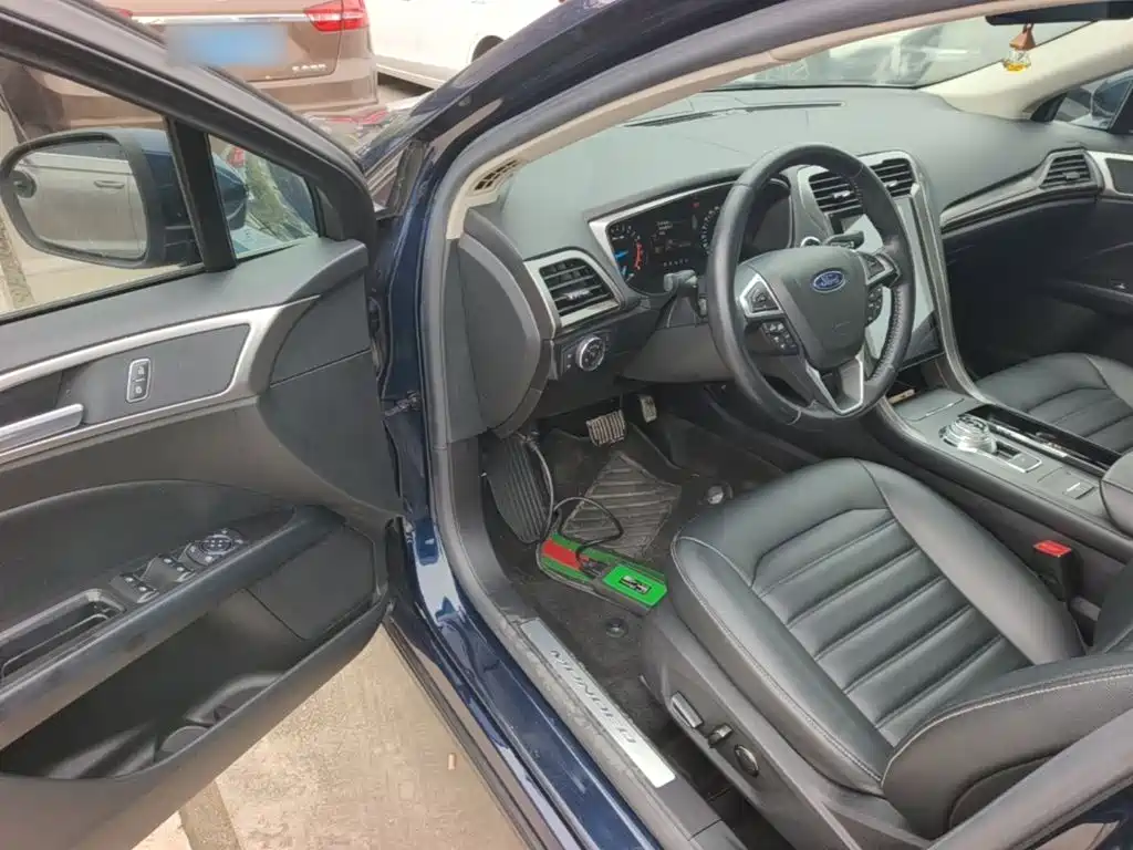 Ford Mondeo — миниатюра 16