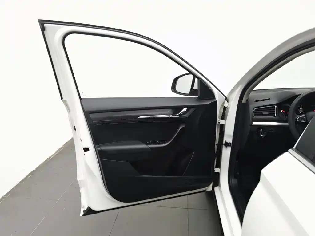 Skoda Kamiq — миниатюра 8