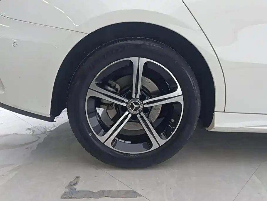 Mercedes-Benz A-Class — миниатюра 6
