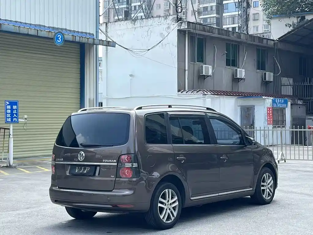 Volkswagen Touran — миниатюра 4