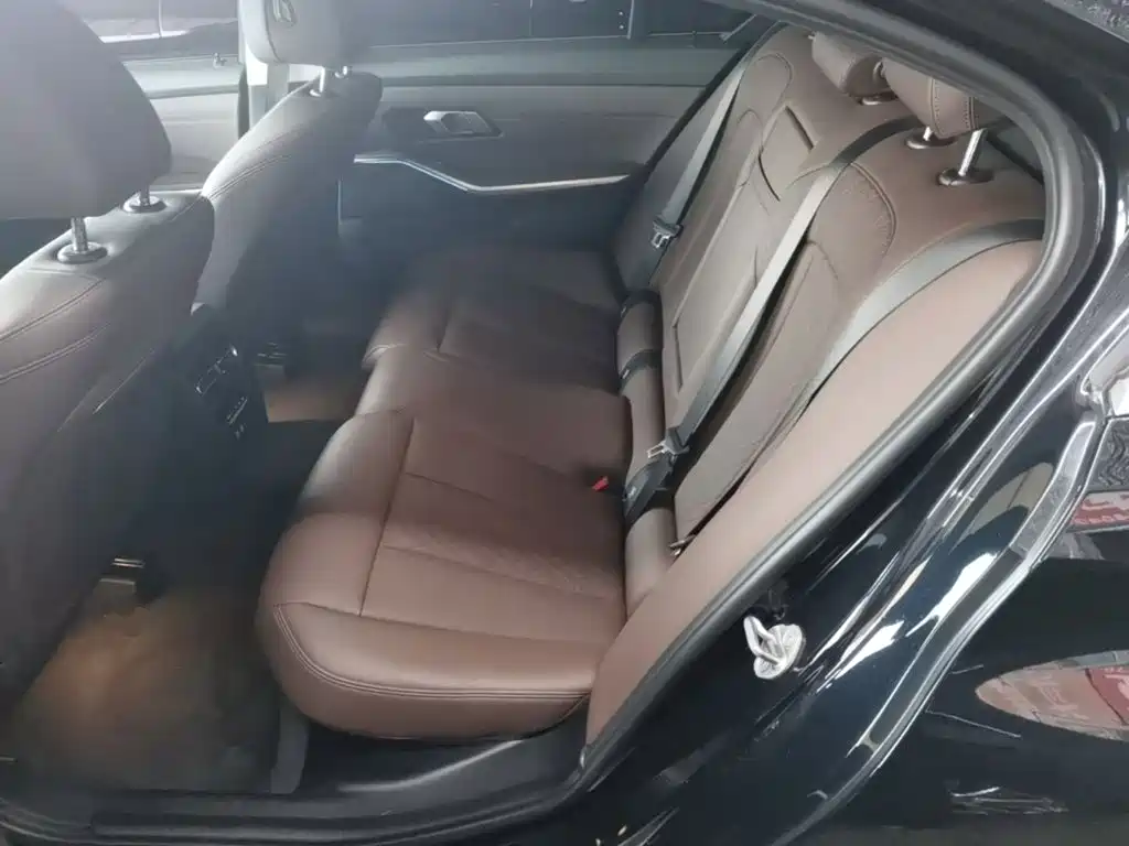 BMW 3 Series — миниатюра 17