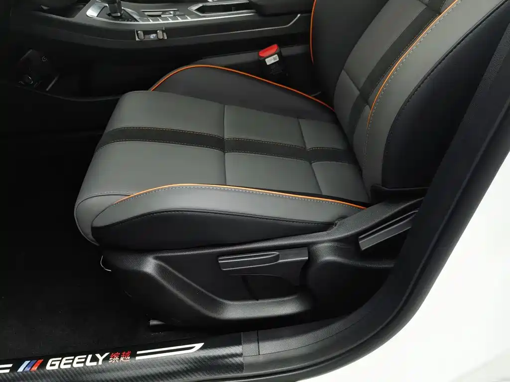 Geely Binyue — миниатюра 20